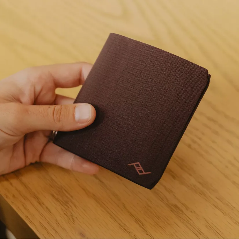 Peak Design Everyday Billfold Wallet Eclipse (švestková) - peněženka