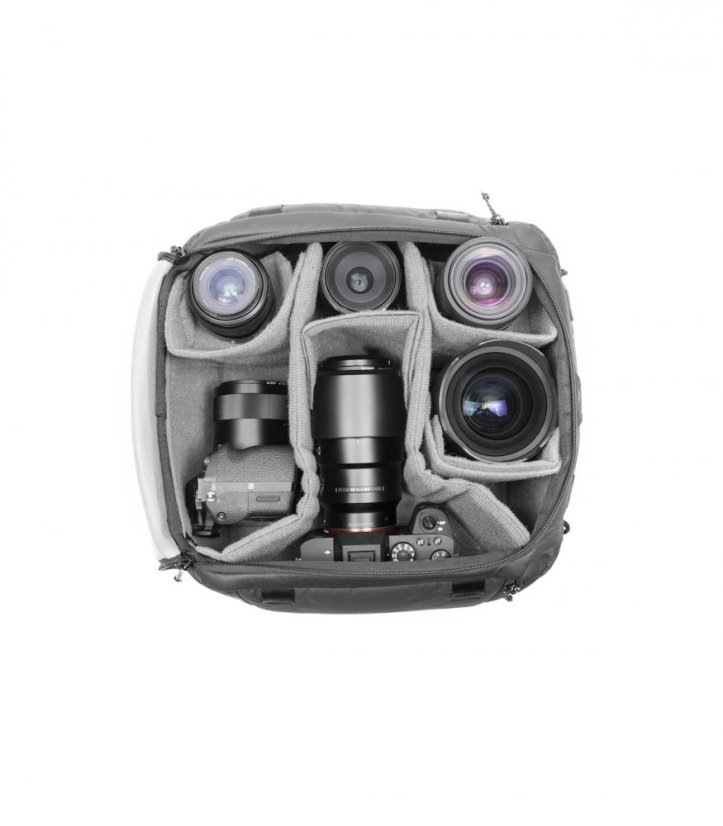 Peak Design Camera Cube M - střední