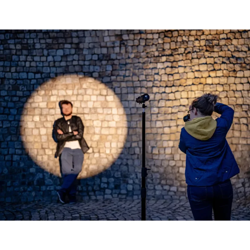Newell Perseo Mini Optical LED Snoot - kompaktní efektové světlo s gobo filtry
