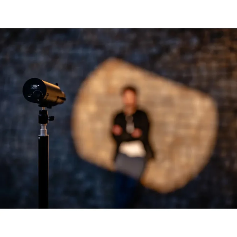 Newell Perseo Mini Optical LED Snoot – kompaktní efektové světlo s gobo filtry