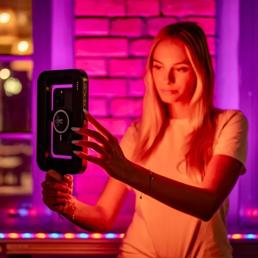 Newell Freya - magnetické RGB LED světlo