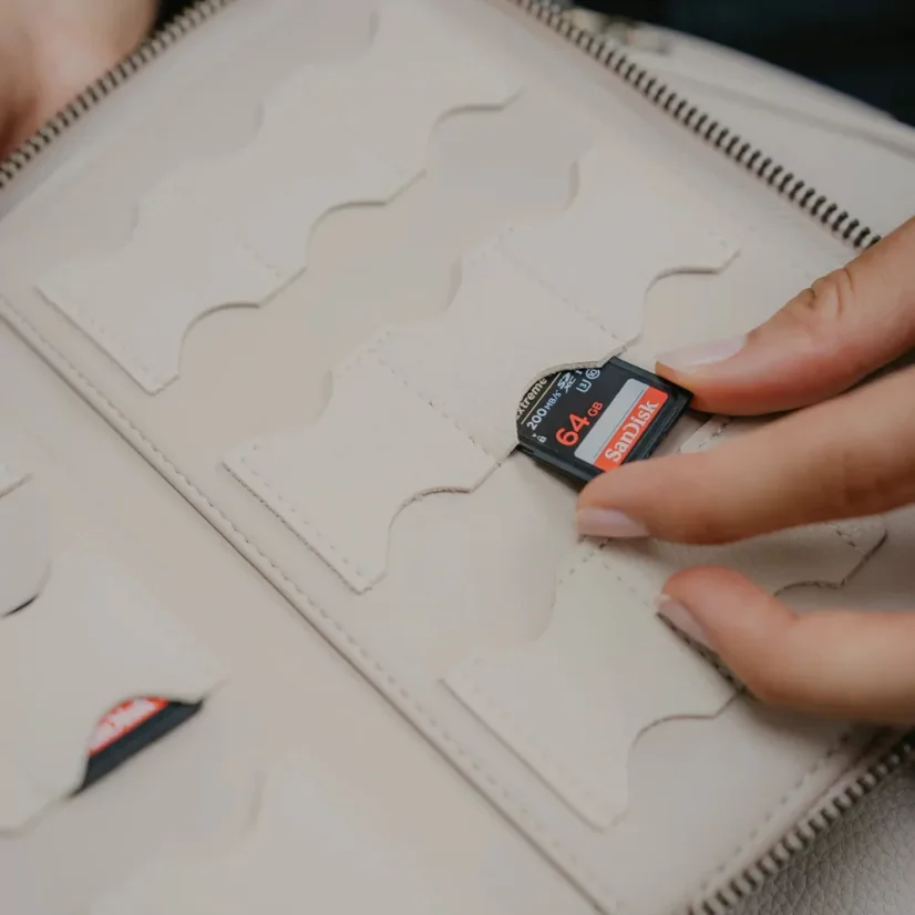 Loulex SD Wallet Beige - Pěněženka SD karet béžová