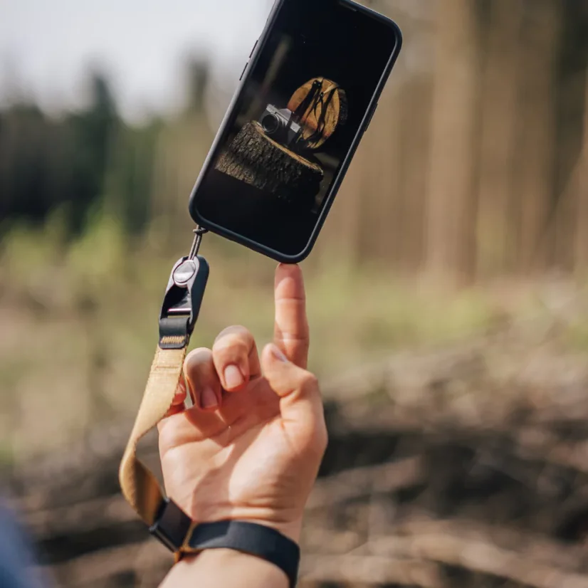 Peak Design Cuff Coyote - zápěstní popruh na fotoaparát (světle hnědý)