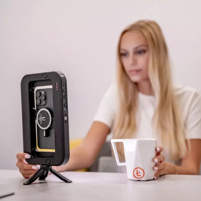 Newell Freya - magnetické RGB LED světlo
