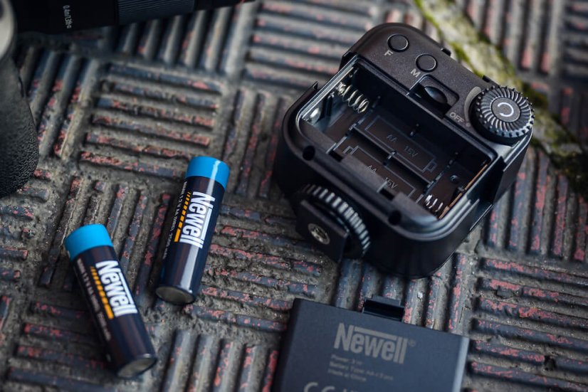 Newell Rangha Nano RGB-W LED světlo