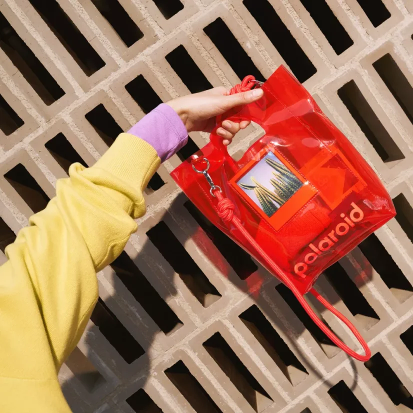 Polaroid Bucket Bag - Red (červená) - průhledná taška přes rameno