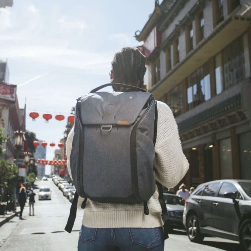 Peak Design Everyday Backpack 20L v2 - Charcoal - tmavě šedá