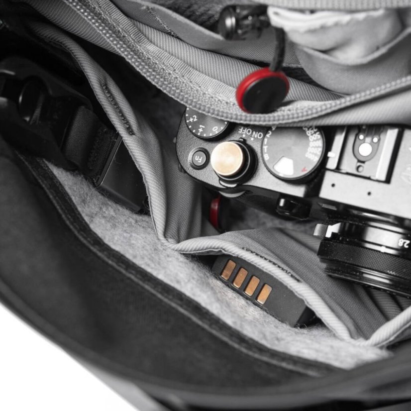 Peak Design Field Pouch v2 - Black - černá