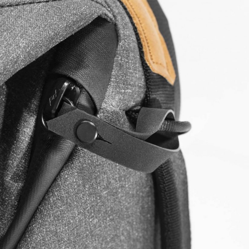 Peak Design Everyday Backpack 20L v2 - Charcoal - tmavě šedá