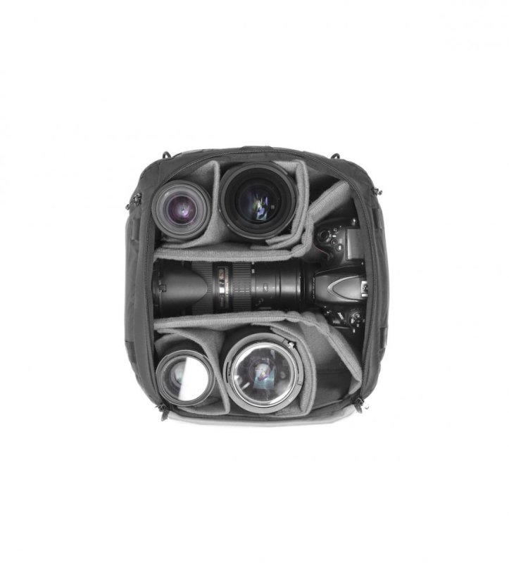 Peak Design Camera Cube M - střední