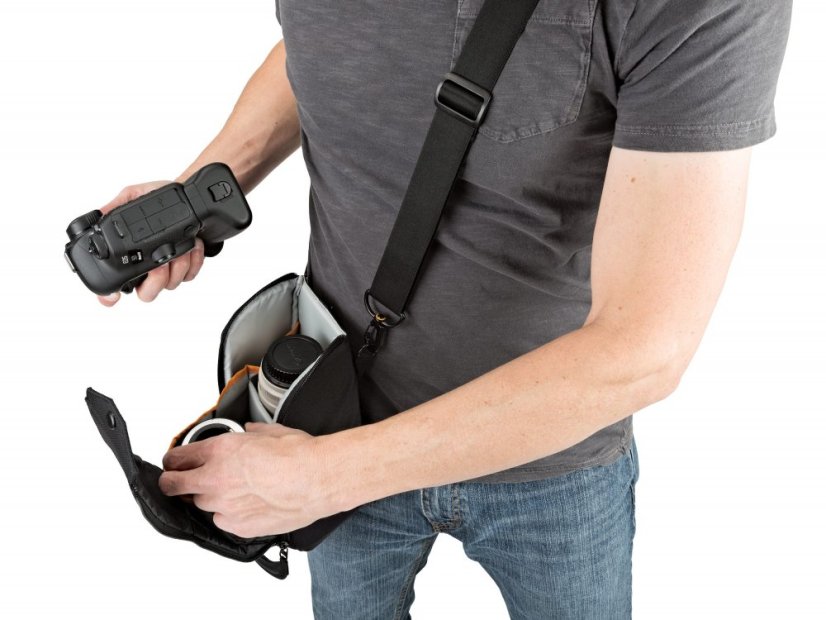 Lowepro ProTactic Lens Exchange200AW b